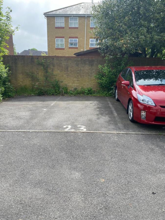 Single Room Only For One Adult Southall Exterior foto
